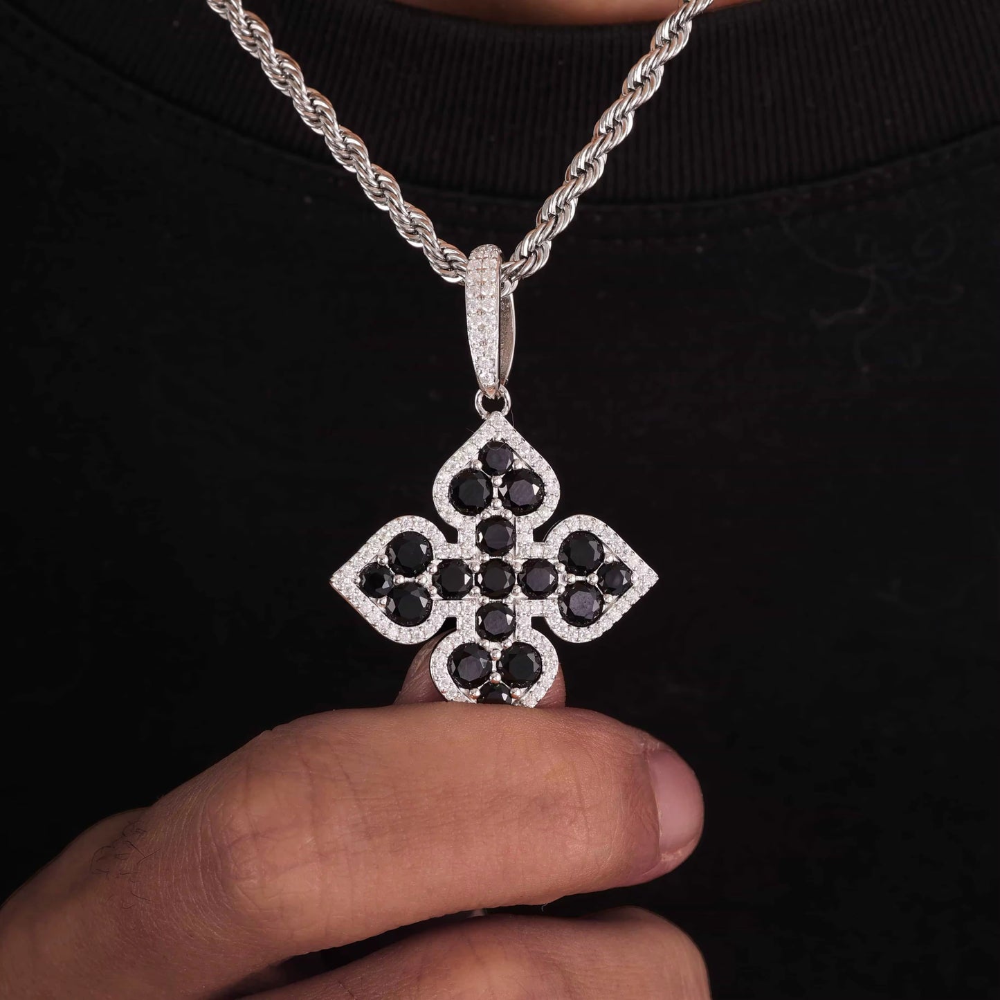MOISSANITE BLACK CLOVER PENDANT - 925 SILVER - VVS 1