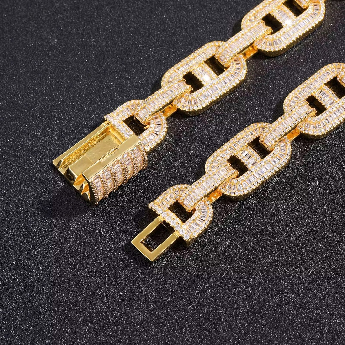 15MM BAGUETTE MARINER BRACELET - GOLD